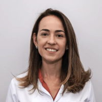Dra. Camila Rocha de Almeida